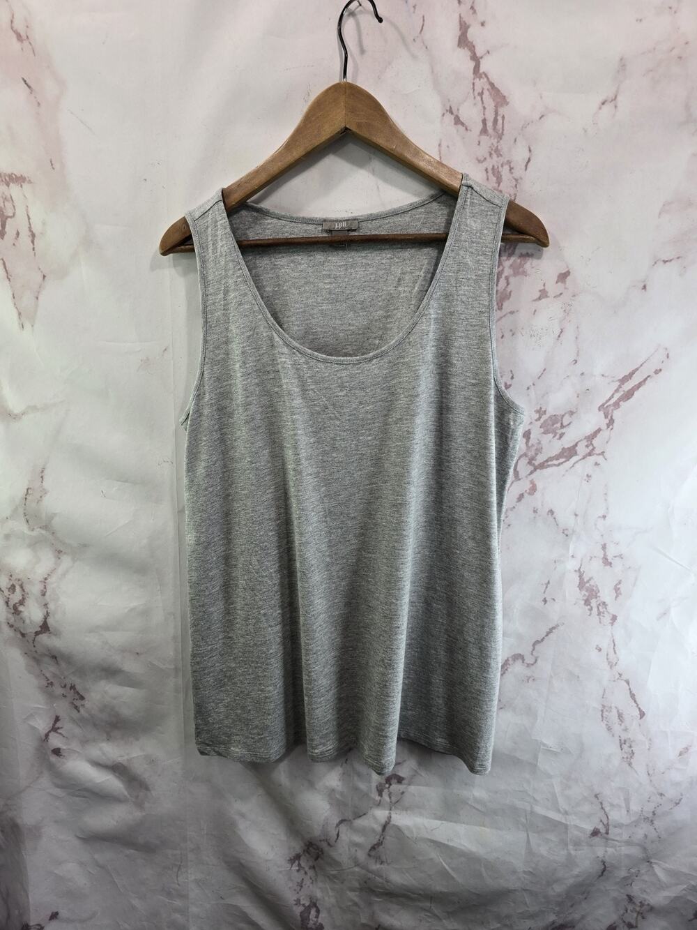 J Jill Tank Top Womens Medium Light Gray Scoop Neck Bamboo Rayon Shirt